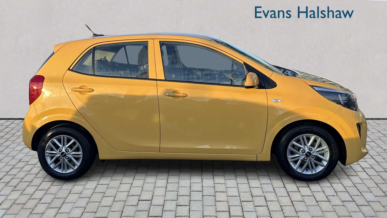 Used Kia Picanto 2021 for sale - 76967832: Photo 2