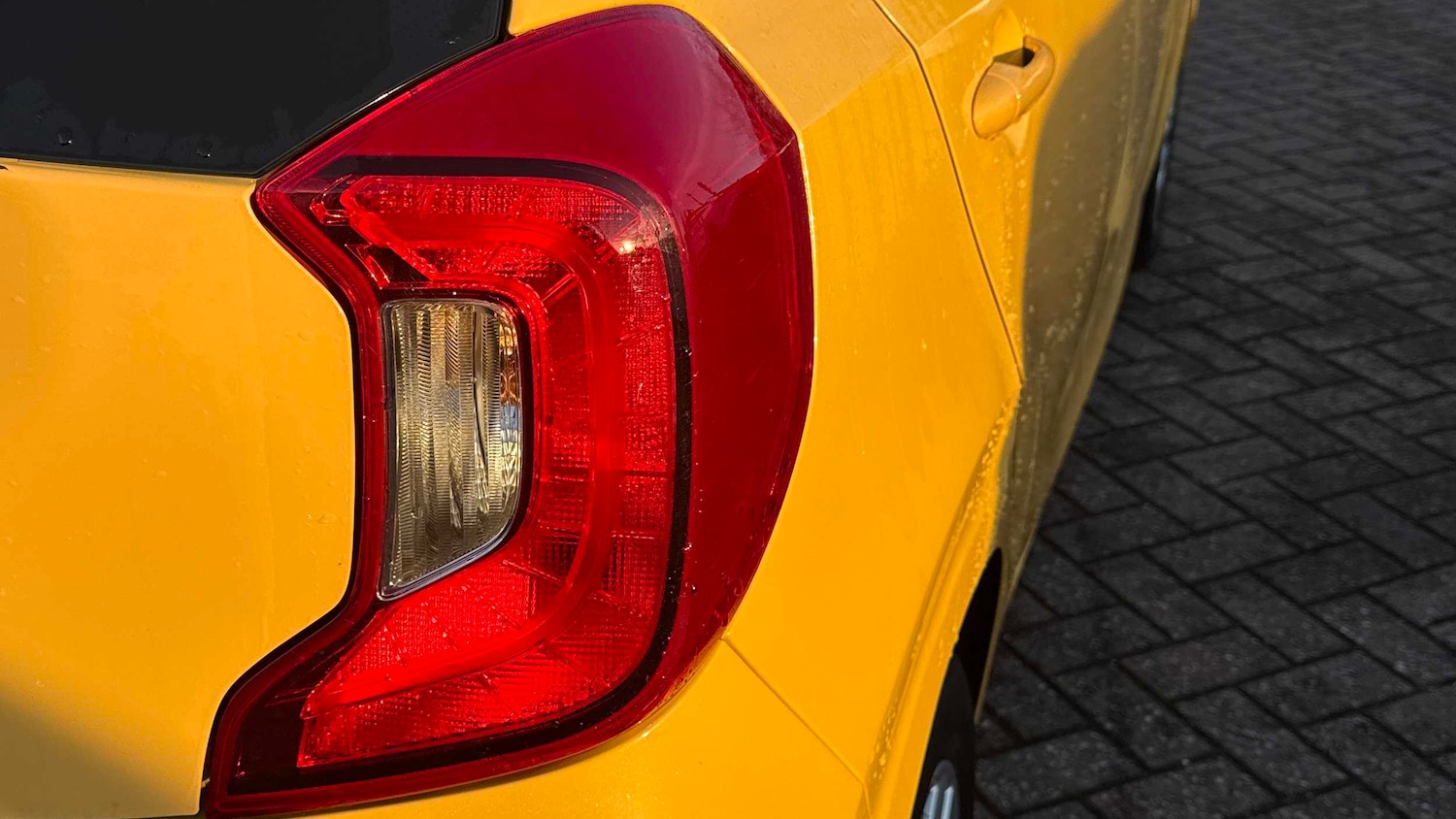 Used Kia Picanto 2021 for sale - 76967832: Photo 3