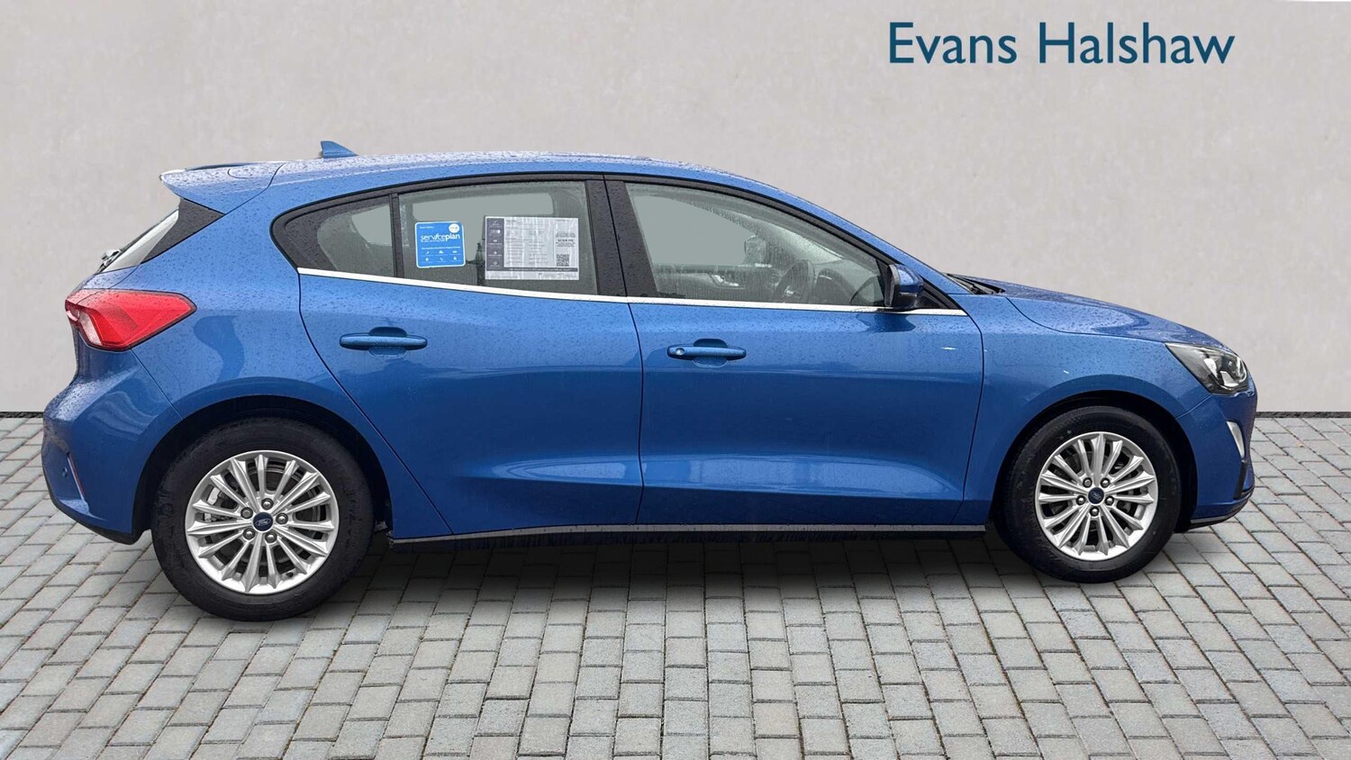 Used Ford Focus 2021 for sale - 76421123: Photo 2