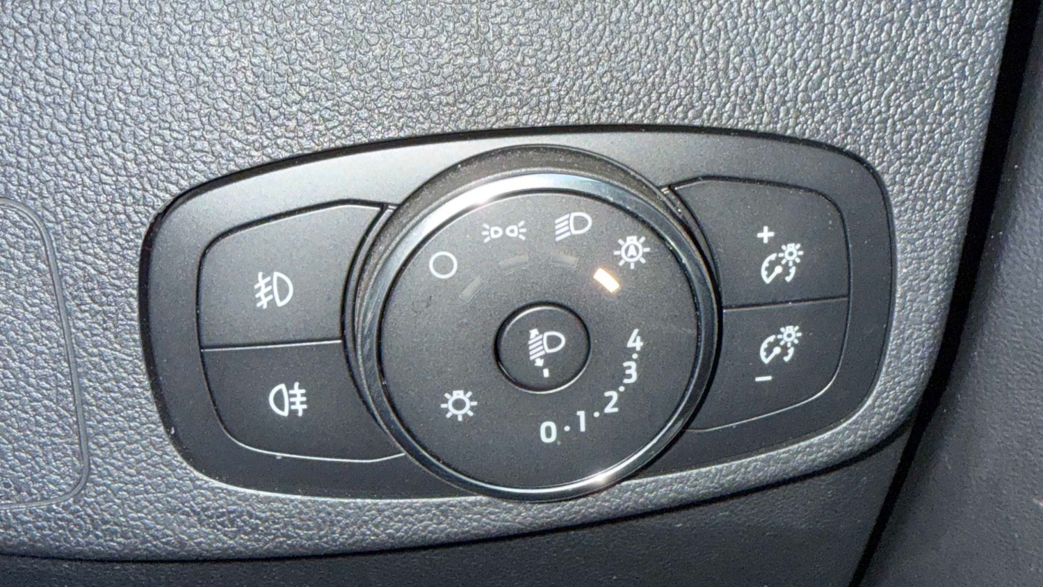 Used Ford Focus 2021 for sale - 76421123: Photo 22