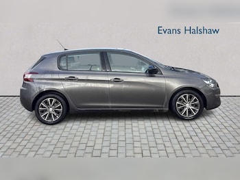 Used Peugeot 308 2015 for sale - 76401220: Photo