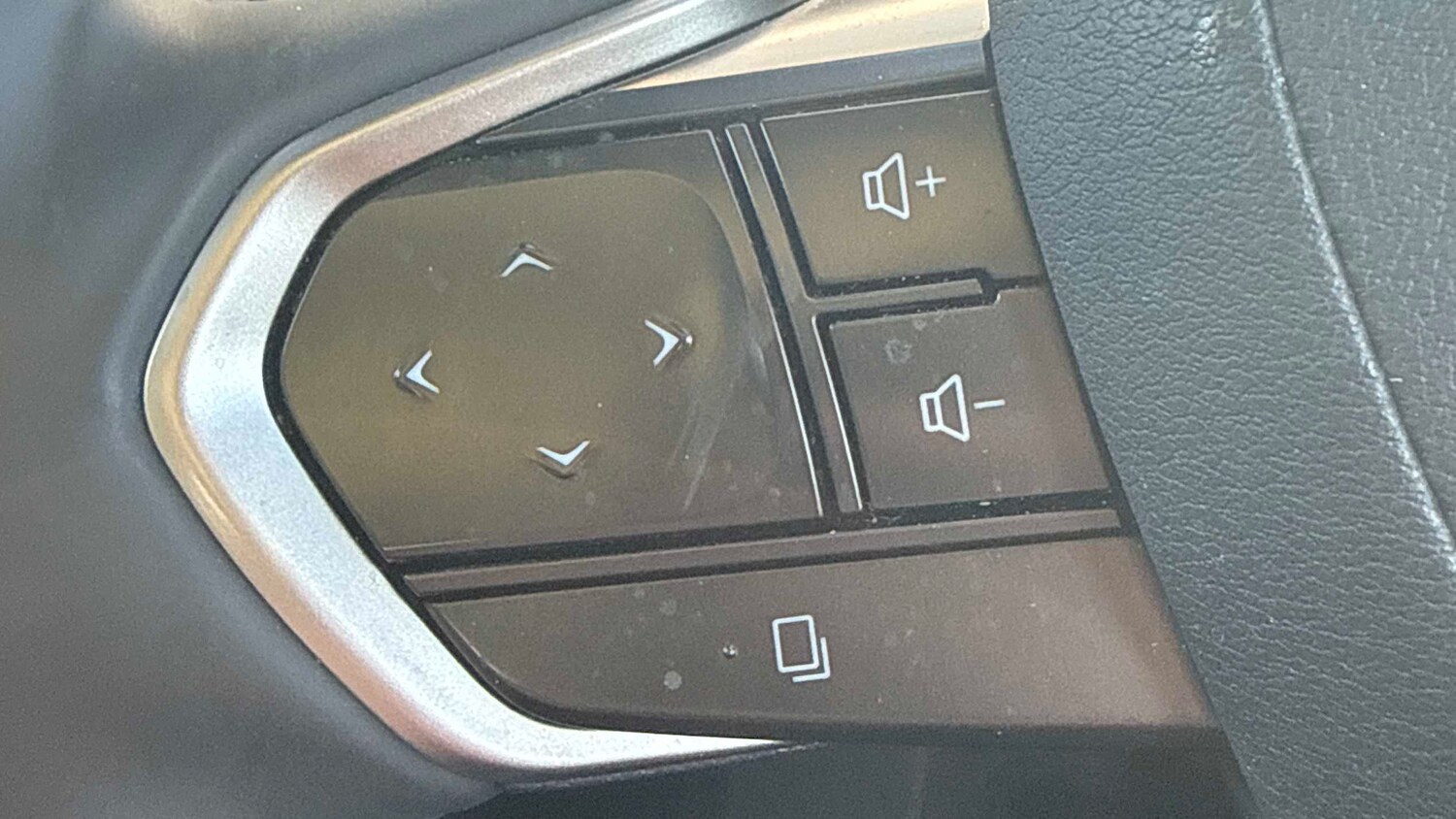 Used Lexus RZ 2023 for sale - 77741126: Photo 15