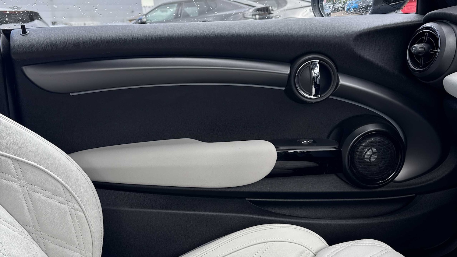 Used MINI Convertible 2023 for sale - 77194433: Photo 13