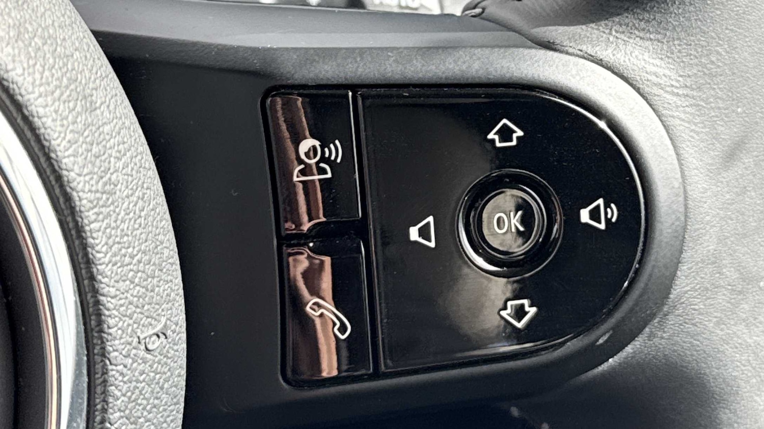 Used MINI Convertible 2023 for sale - 77194433: Photo 25