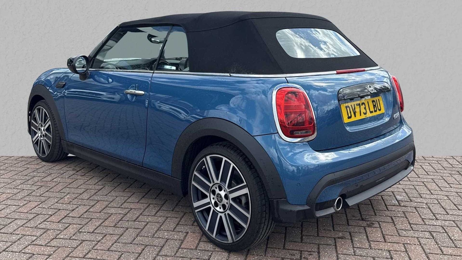 Used MINI Convertible 2023 for sale - 77194433: Photo 4
