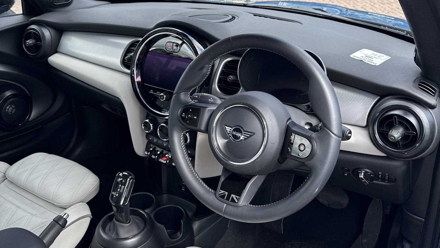 Used MINI Convertible 2023 for sale - 77194433: Photo 8