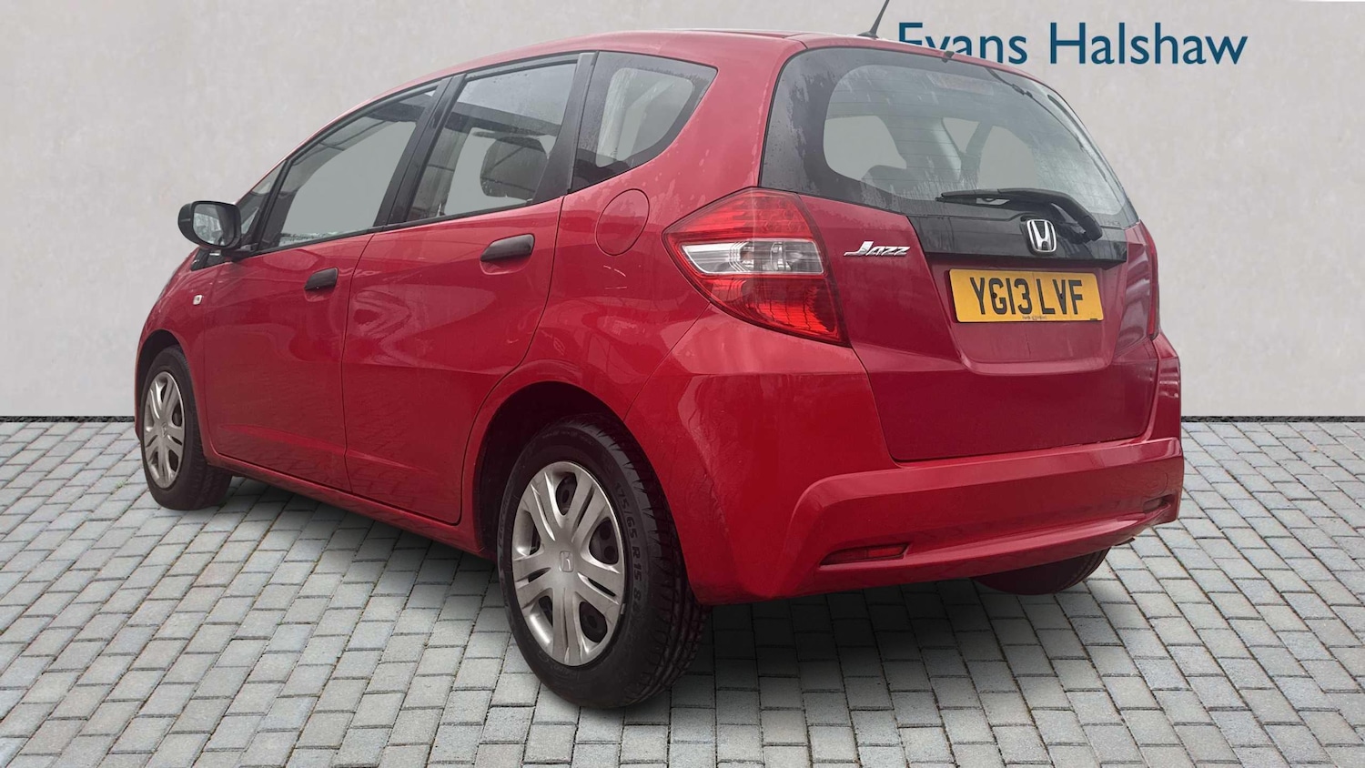 Used Honda Jazz 2013 for sale - 77308447: Photo 2