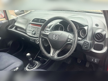Used Honda Jazz 2013 for sale - 77308447: Photo