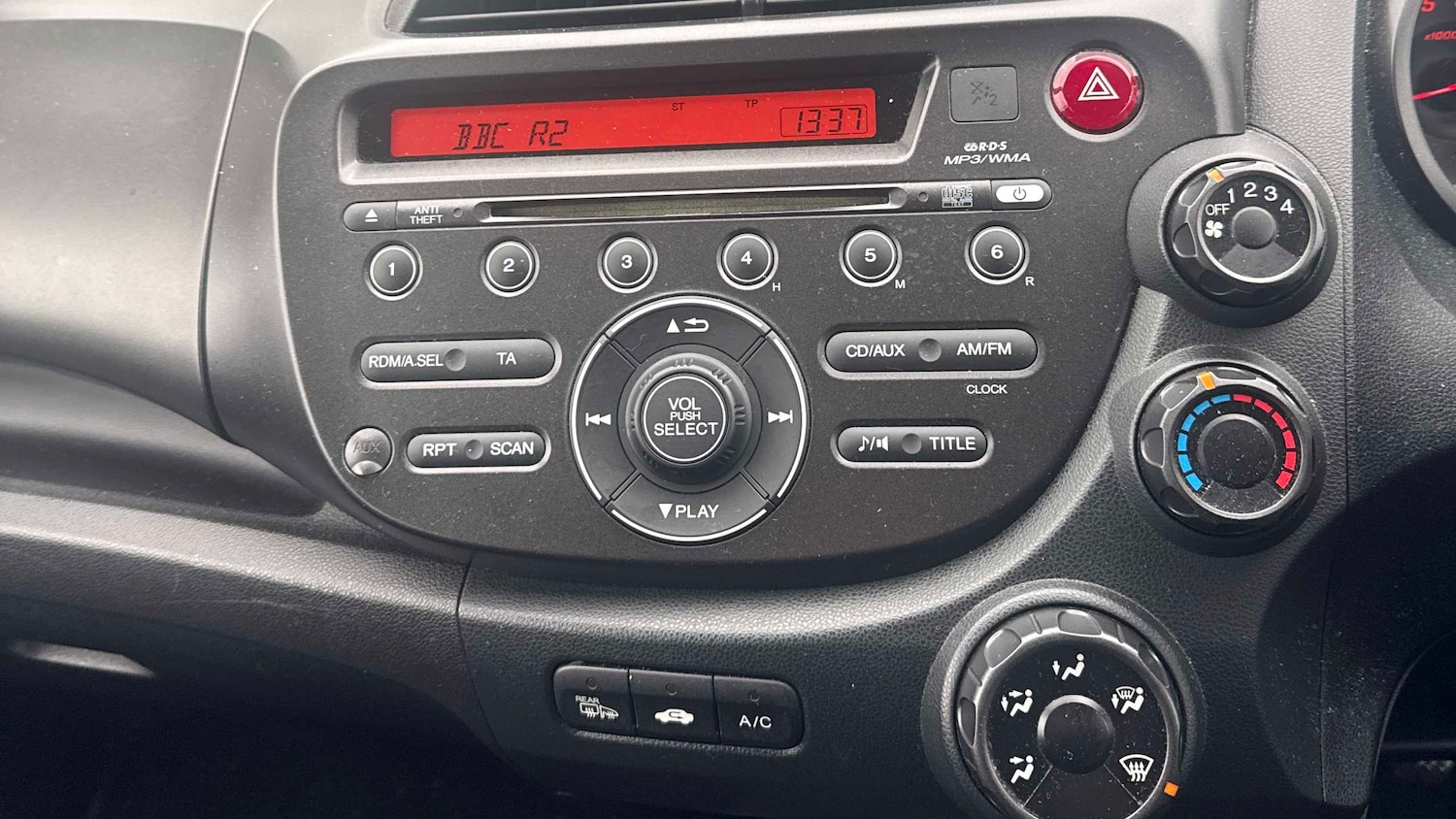 Used Honda Jazz 2013 for sale - 77308447: Photo 8