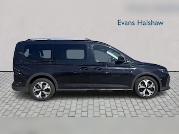 Used Ford Tourneo Connect 2023 for sale - 78129657: Photo