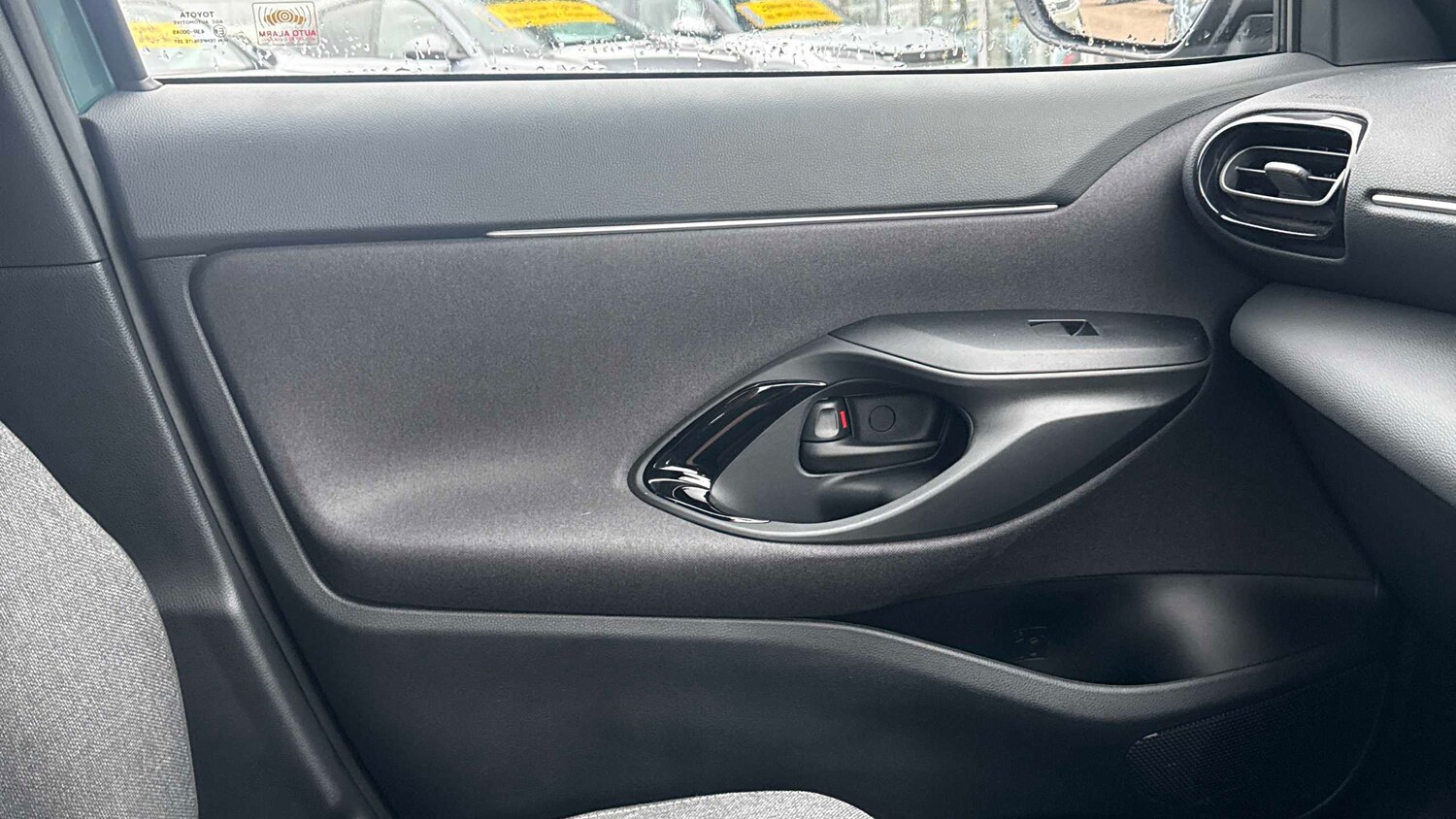 Used Toyota Yaris Cross 2025 for sale - 77786948: Photo 9