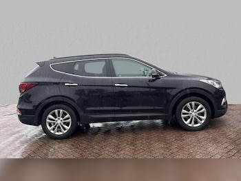 Used Hyundai Santa Fe 2017 for sale - 75993849: Photo