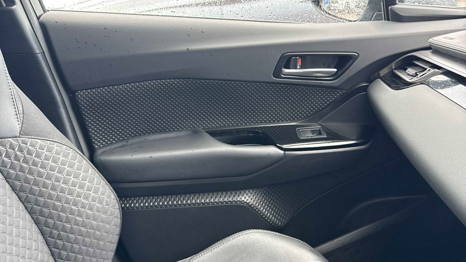 Used Toyota C-HR 2023 for sale - 77740782: Photo 10