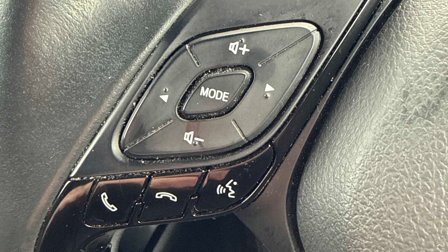 Used Toyota C-HR 2023 for sale - 77740782: Photo 14