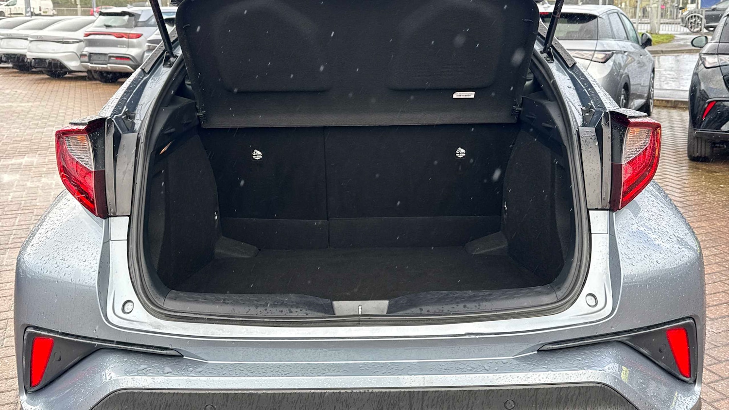 Used Toyota C-HR 2023 for sale - 77740782: Photo 24