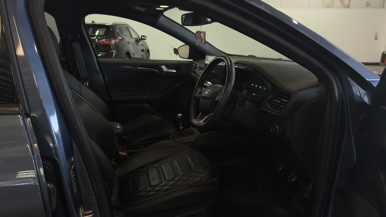 Used Ford Focus 2023 for sale - 76421121: Photo 11