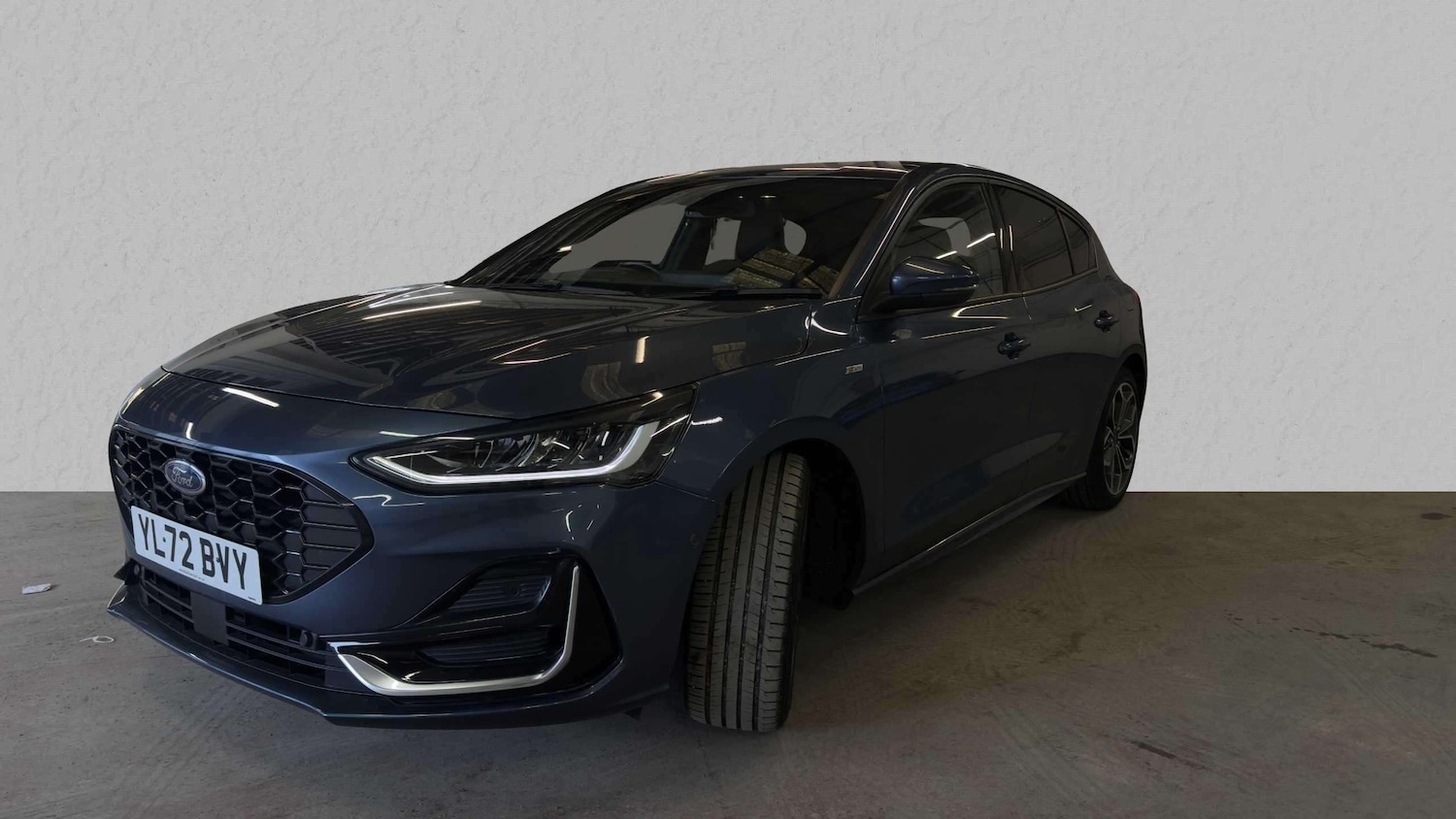 Used Ford Focus 2023 for sale - 76421121: Photo 2