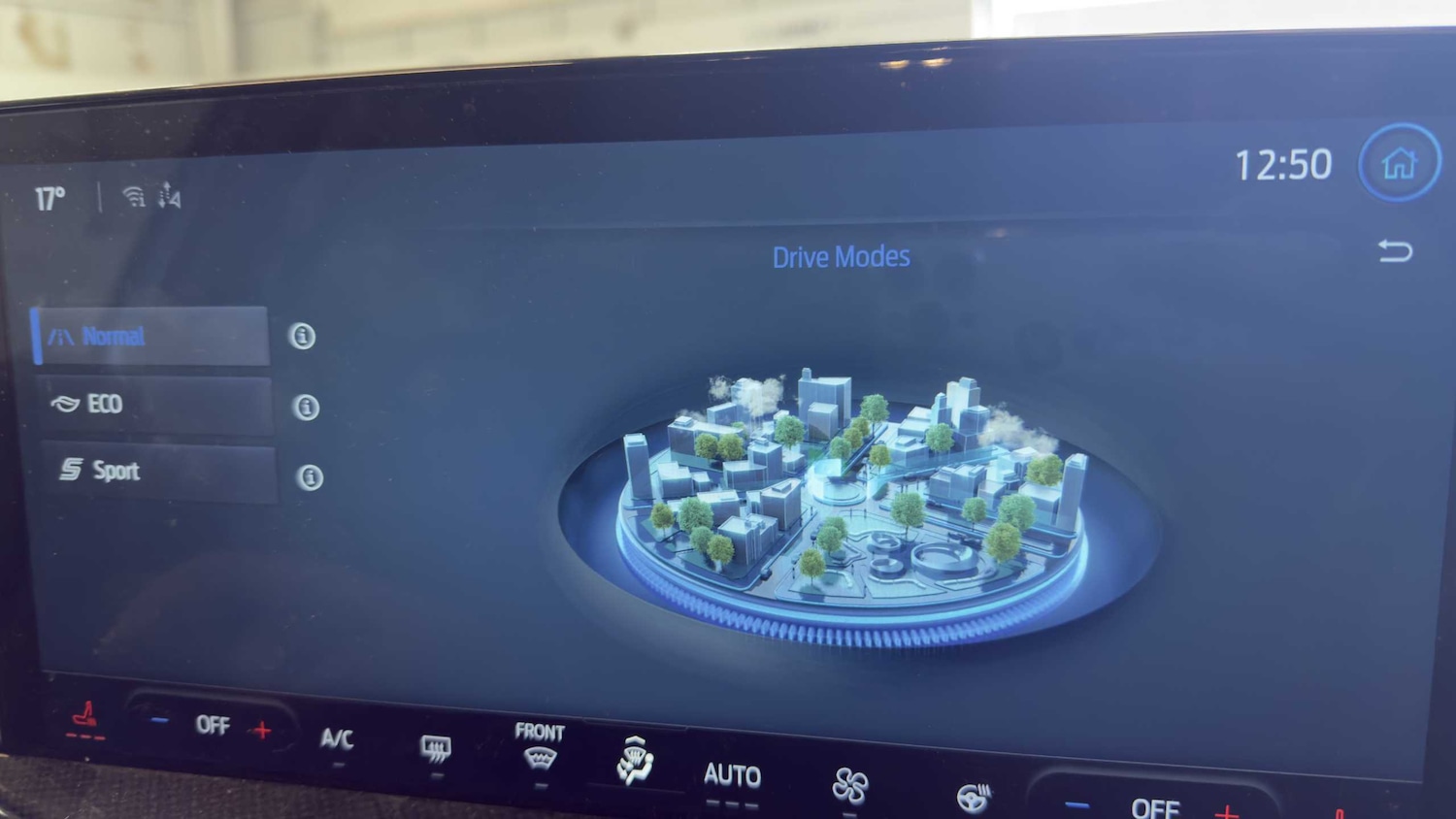 Used Ford Focus 2023 for sale - 76421121: Photo 32