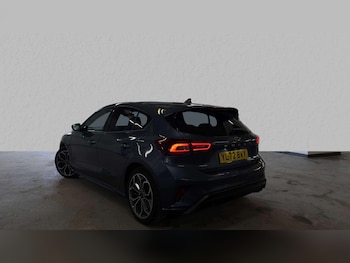 Used Ford Focus 2023 for sale - 76421121: Photo