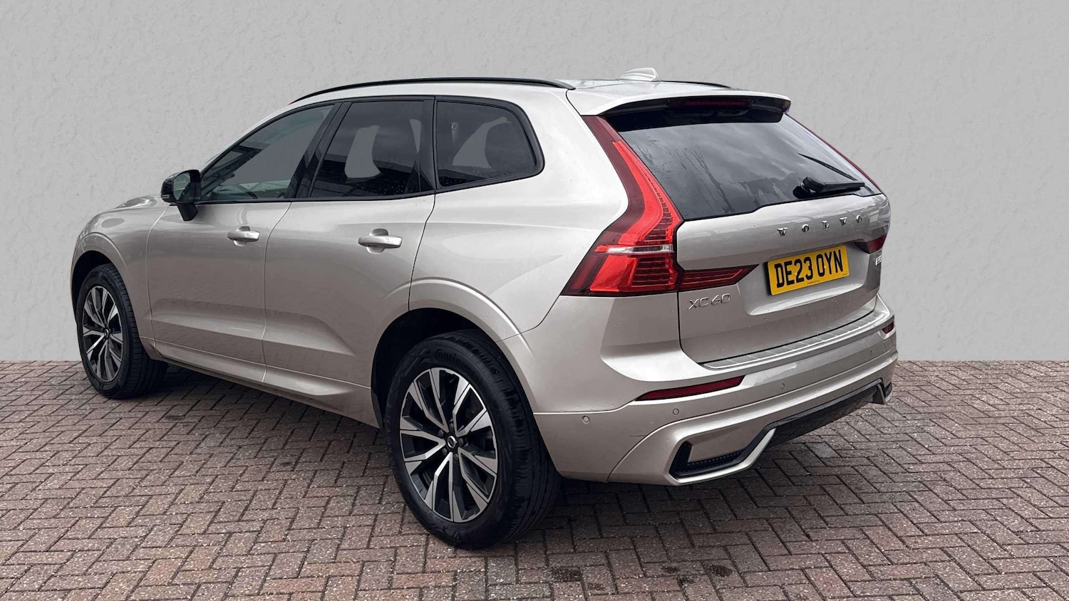 Used Volvo XC60 2023 for sale - 77194490: Photo 3