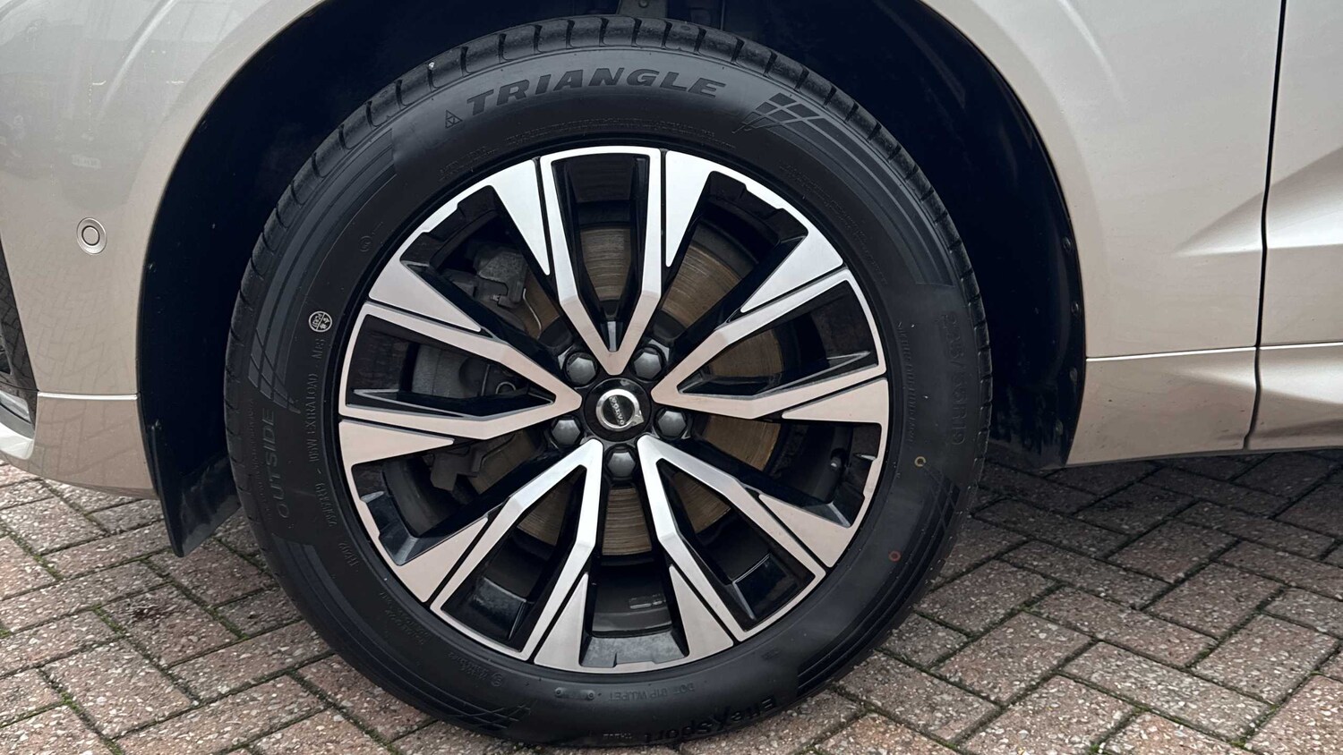 Used Volvo XC60 2023 for sale - 77194490: Photo 31