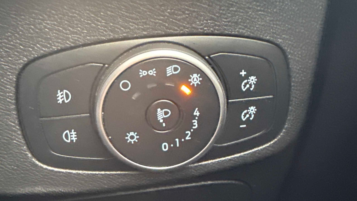 Used Ford Focus 2020 for sale - 76016111: Photo 27