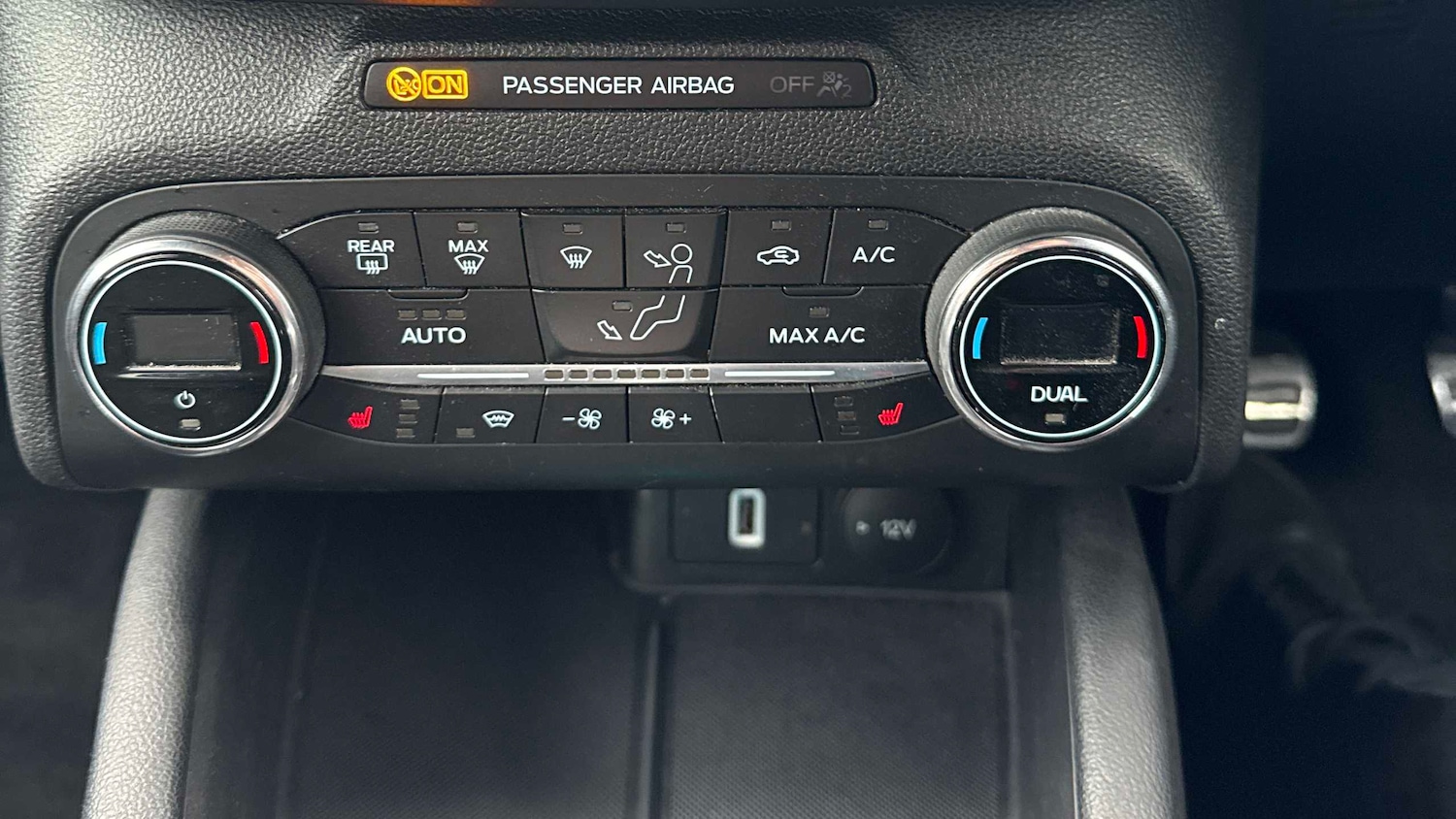 Used Ford Focus 2020 for sale - 76016111: Photo 28