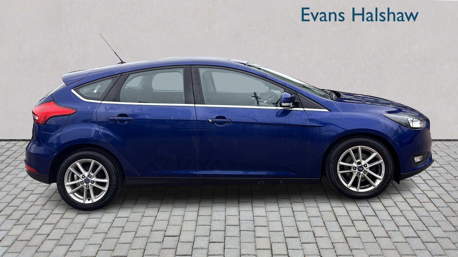 Used Ford Focus 2016 for sale - 76339583: Photo 2