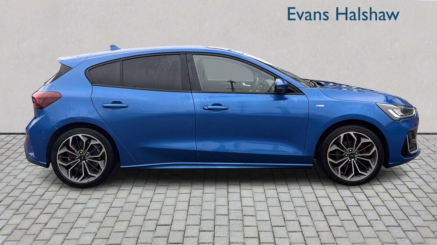 Used Ford Focus 2022 for sale - 77076527: Photo 2