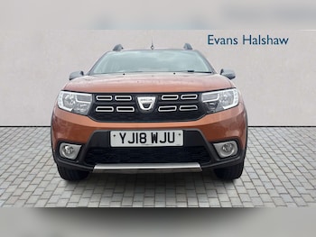Used Dacia Sandero Stepway 2018 for sale - 78432564: Photo