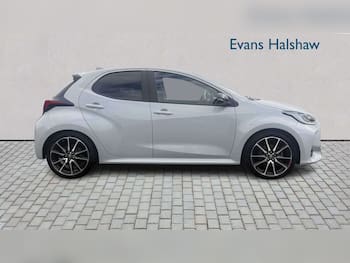 Used Toyota Yaris 2023 for sale - 79810908: Photo