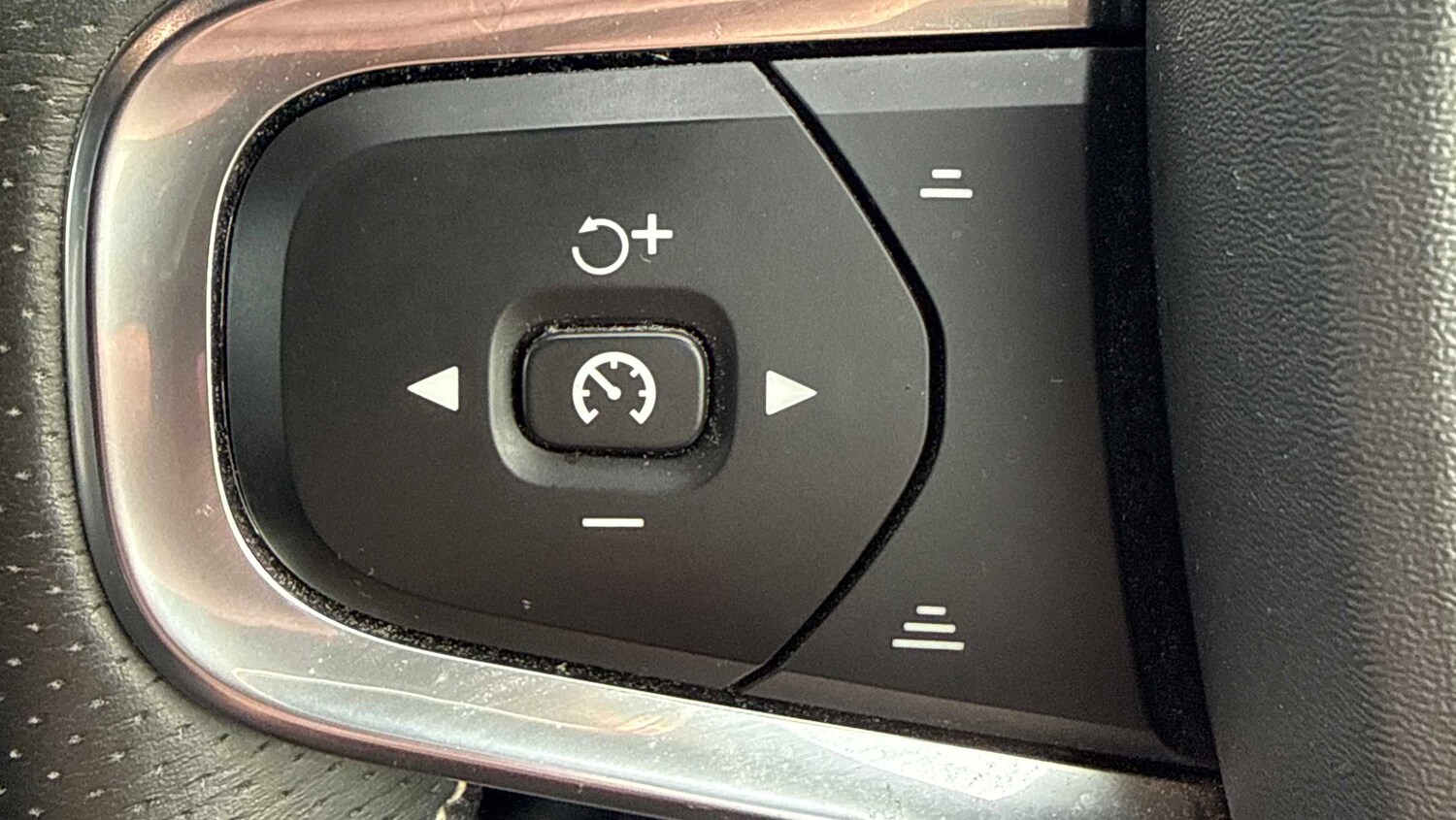 Used Volvo XC40 2020 for sale - 77348075: Photo 15