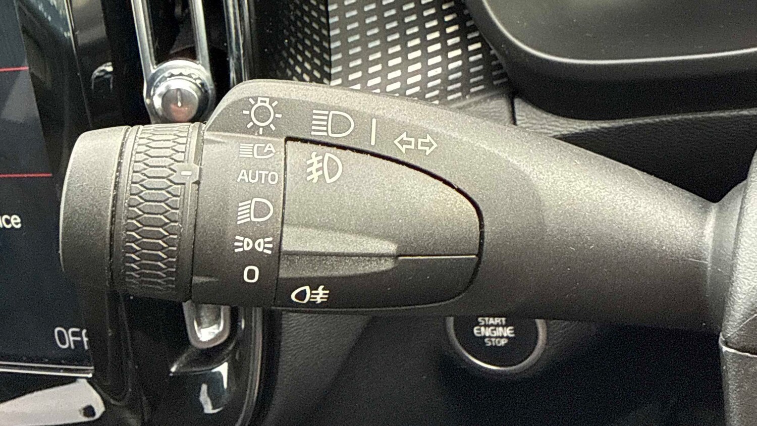 Used Volvo XC40 2020 for sale - 77348075: Photo 16