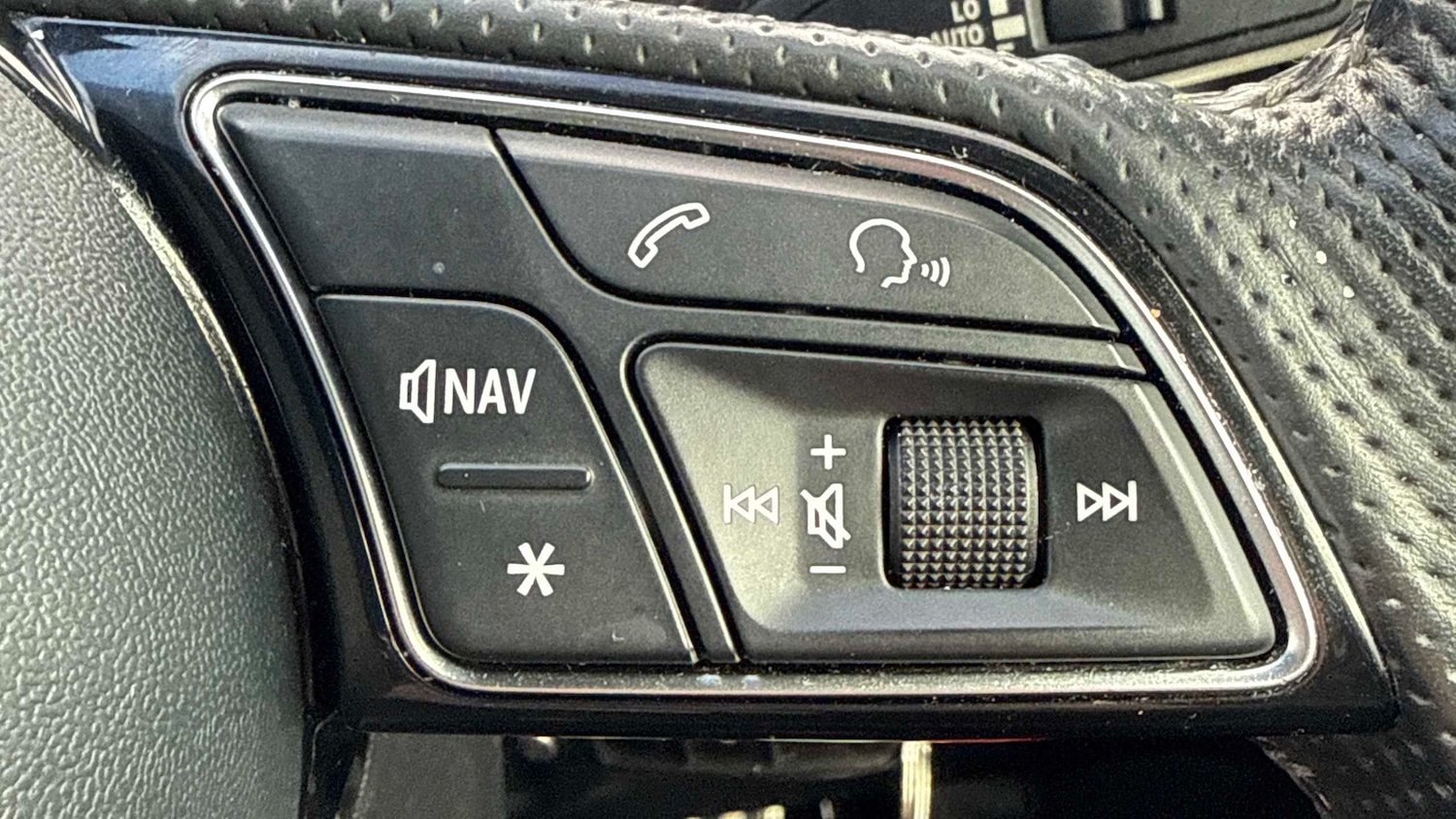 Used Audi Q2 2018 for sale - 77842305: Photo 18