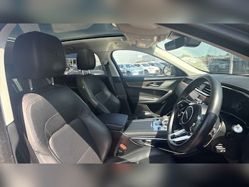Used Jaguar F-Pace 2021 for sale - 79270882: Photo