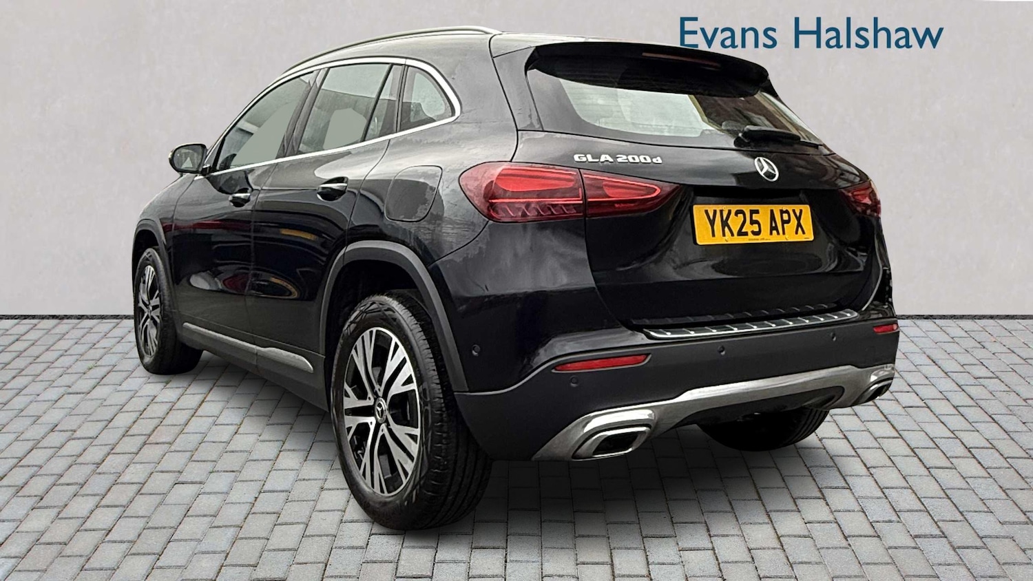 Used Mercedes-Benz GLA 2025 for sale - 77308466: Photo 2