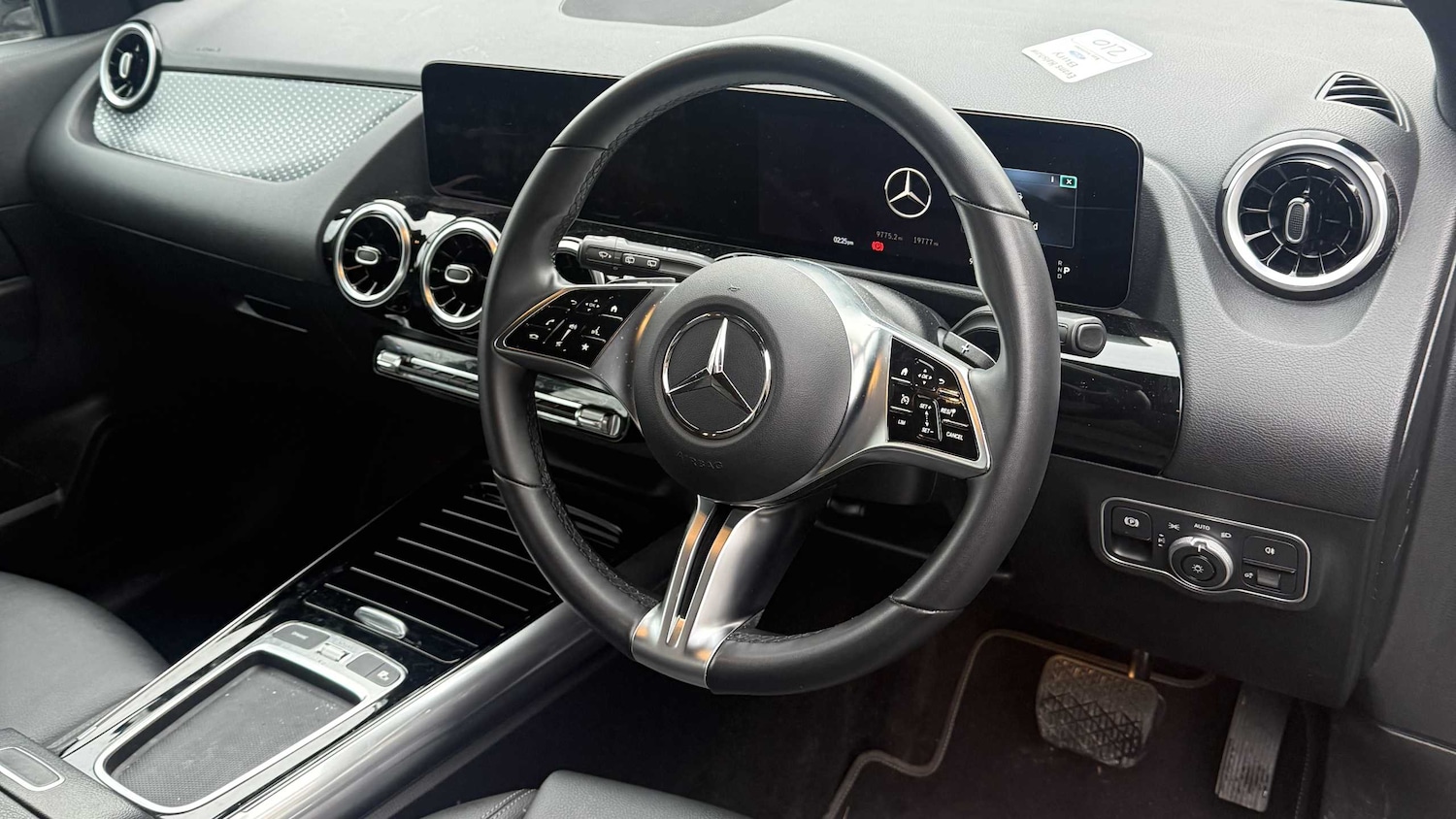 Used Mercedes-Benz GLA 2025 for sale - 77308466: Photo 4