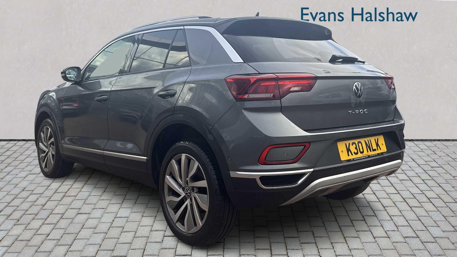 Used Volkswagen T-Roc for sale - 77514527: Photo 2