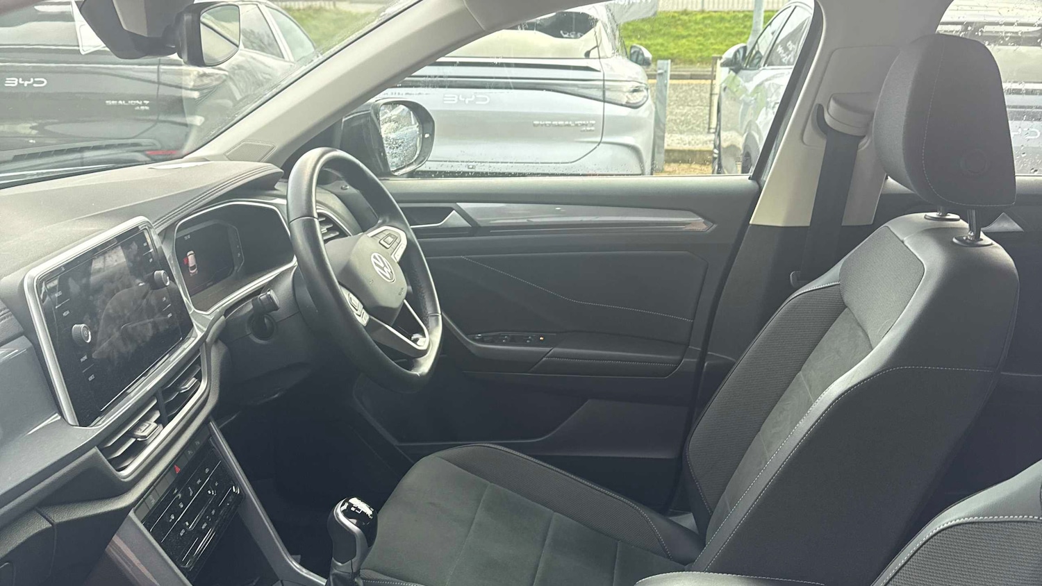 Used Volkswagen T-Roc for sale - 77514527: Photo 5