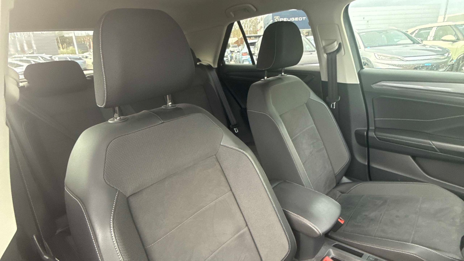 Used Volkswagen T-Roc for sale - 77514527: Photo 7