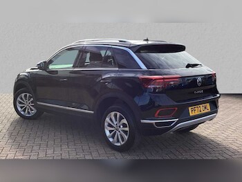 Used Volkswagen T-Roc 2023 for sale - 75812325: Photo