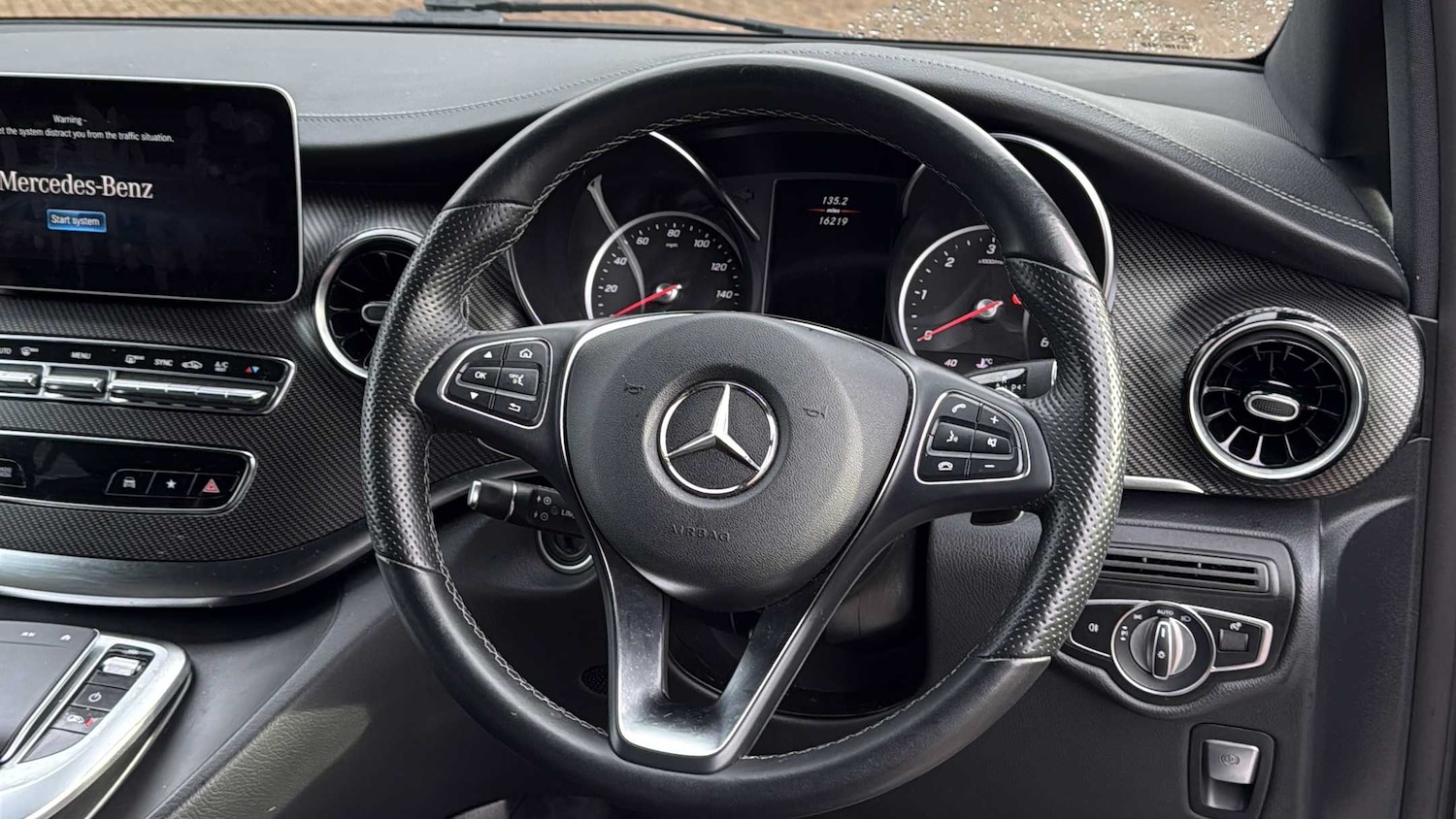 Used Mercedes-Benz V-Class 2023 for sale - 77194483: Photo 10