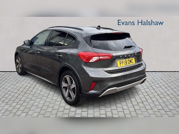 Used Ford Focus 2019 for sale - 76156106: Photo 3