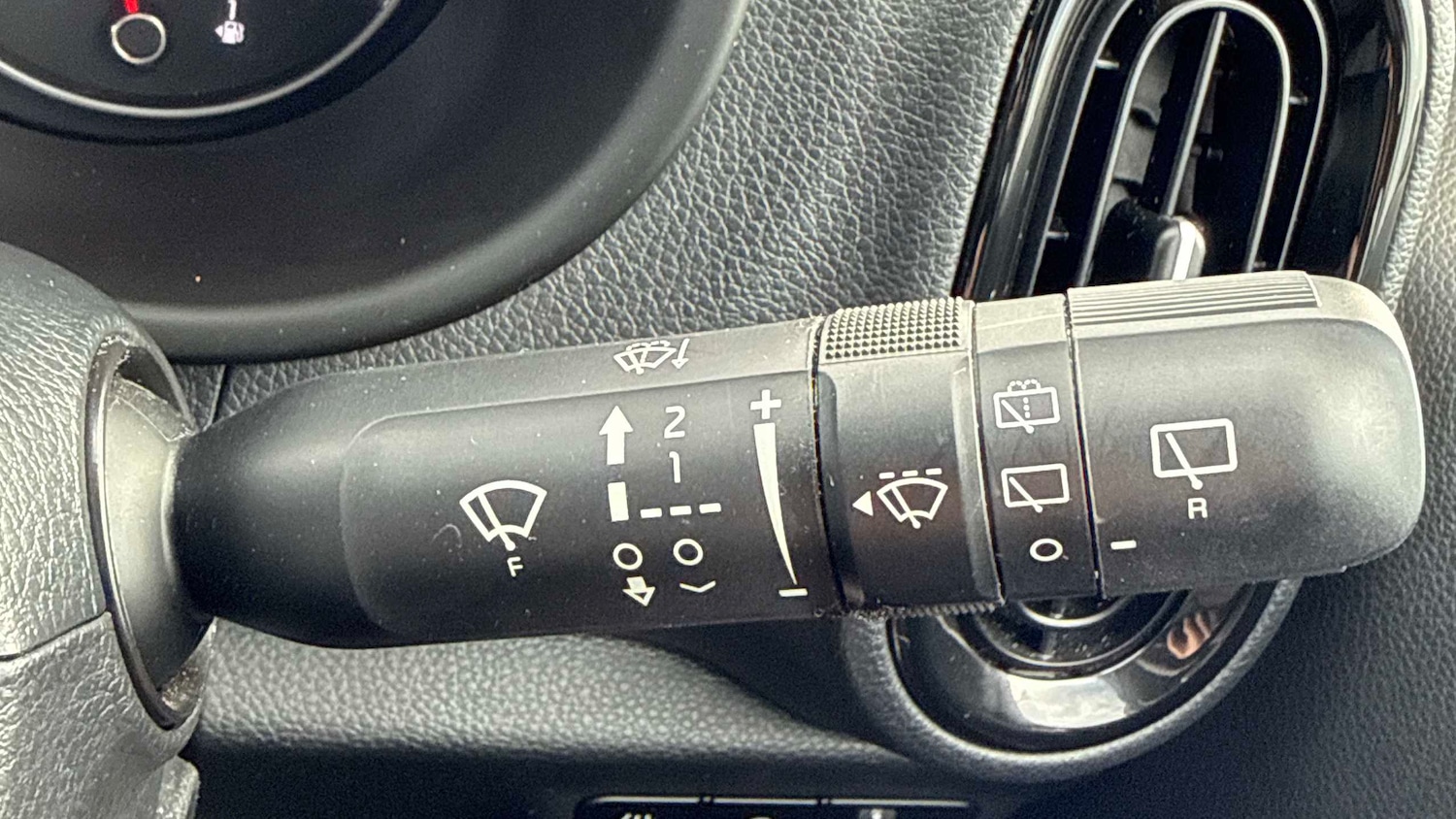 Used Kia Picanto 2022 for sale - 77348002: Photo 17