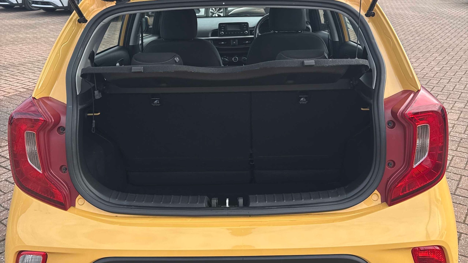 Used Kia Picanto 2022 for sale - 77348002: Photo 27