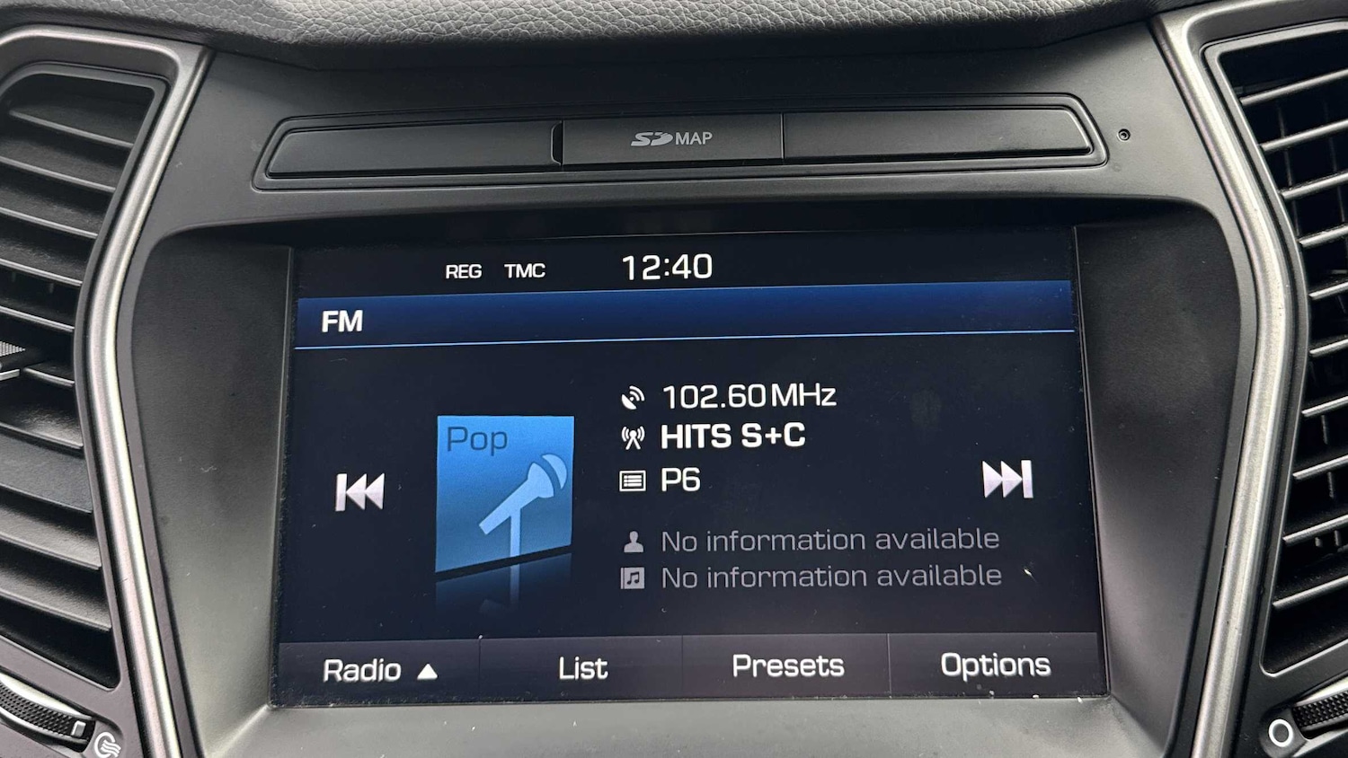 Used Hyundai Santa Fe 2017 for sale - 76045186: Photo 19