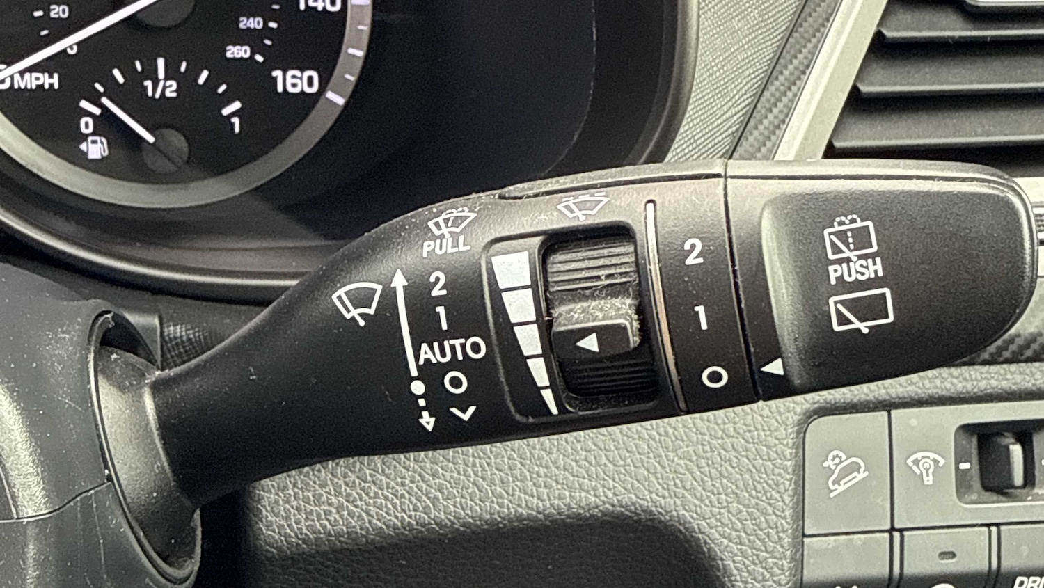 Used Hyundai Santa Fe 2017 for sale - 76045186: Photo 25