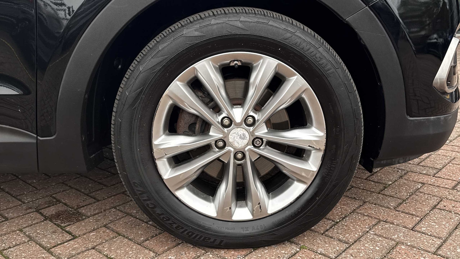 Used Hyundai Santa Fe 2017 for sale - 76045186: Photo 32