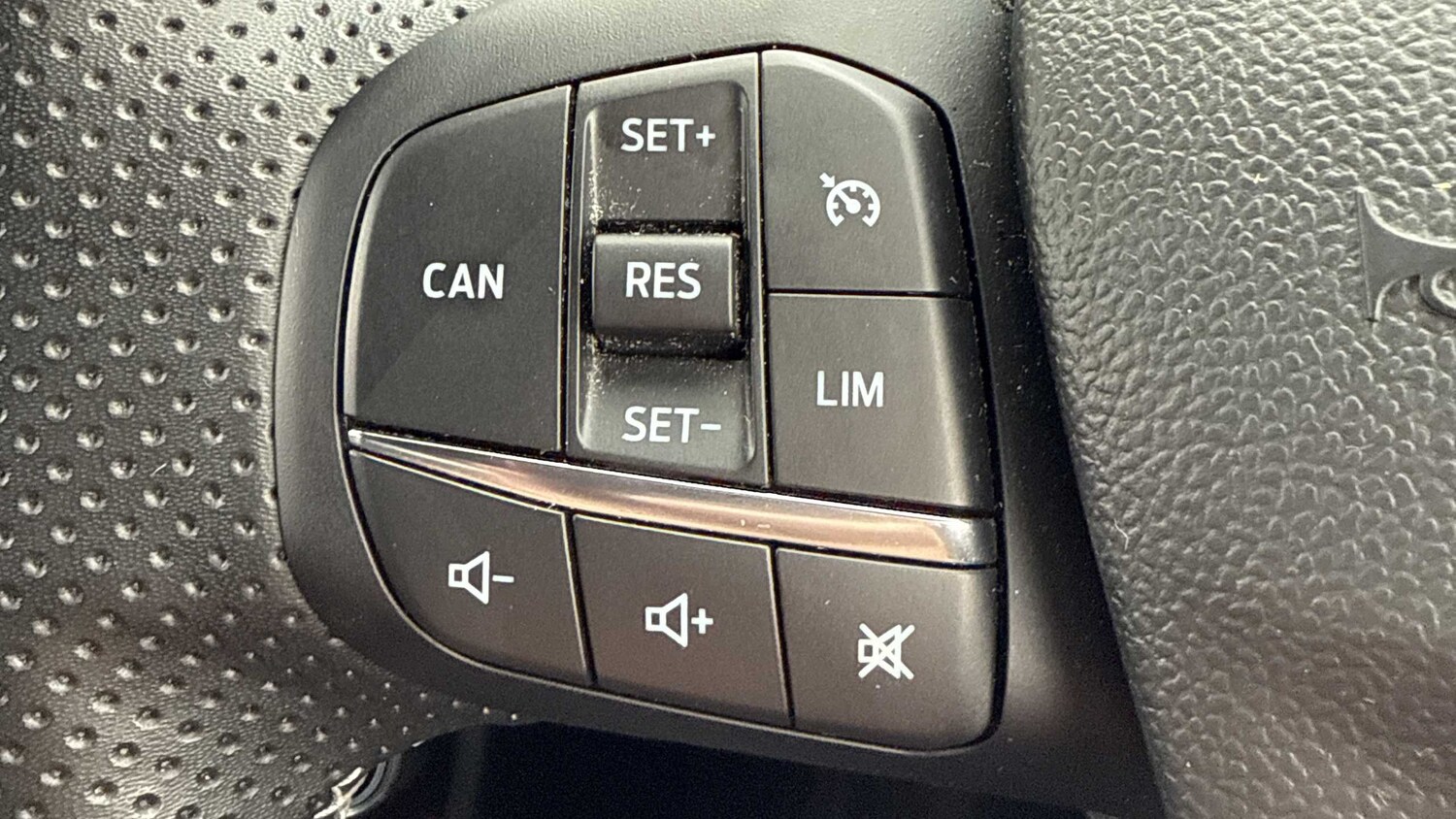 Used Ford Puma 2022 for sale - 75931074: Photo 21