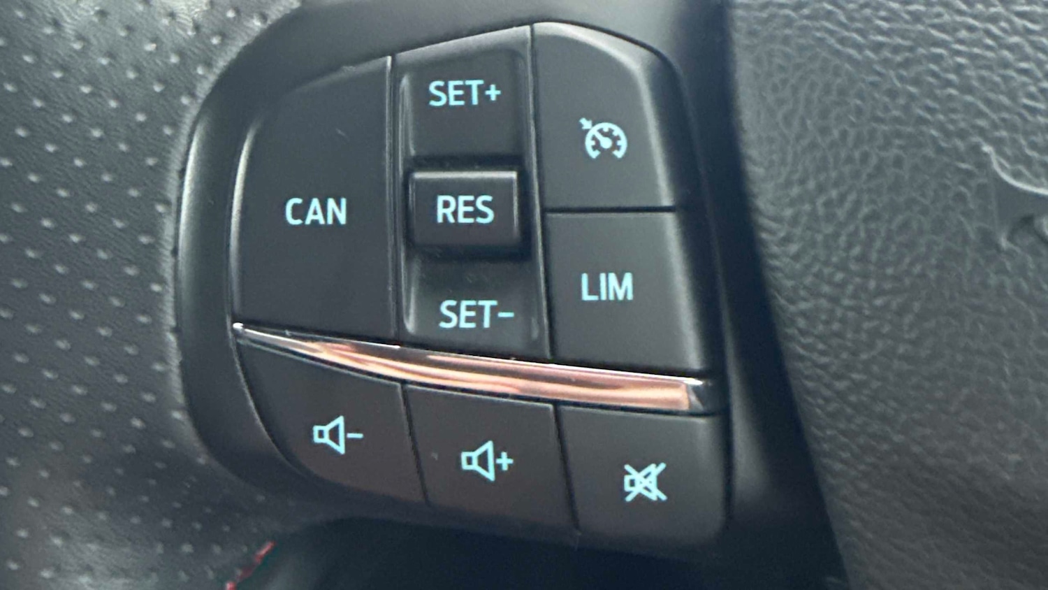 Used Ford Focus 2022 for sale - 77244990: Photo 17